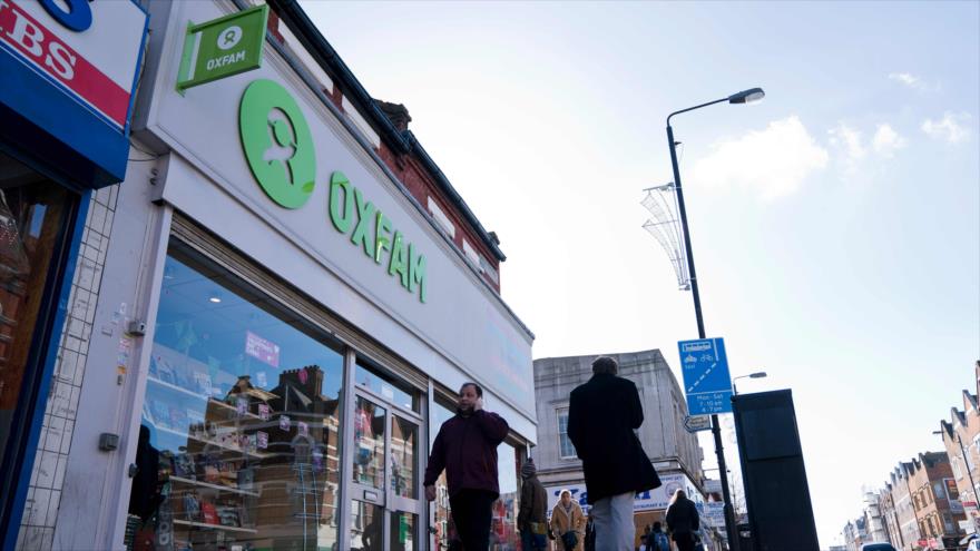 Una sucursal de una tienda de caridad de Oxfam en el sur de Londres, capital británica, 17 de febrero de 2018.