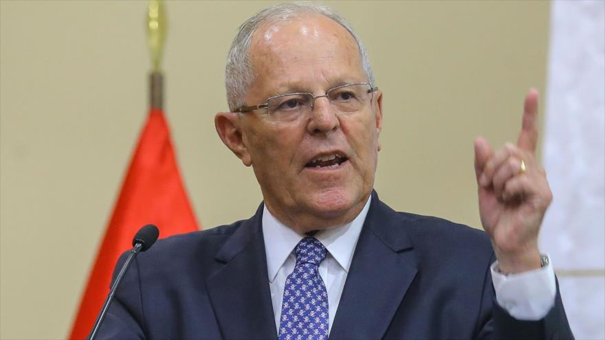 Presidente peruano rechaza renunciar ante pedidos de destitución