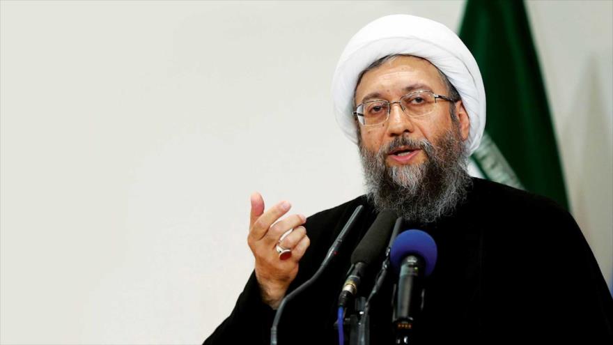 El jefe del Poder Judicial iraní, el ayatolá Sadeq Amoli Lariyani.
