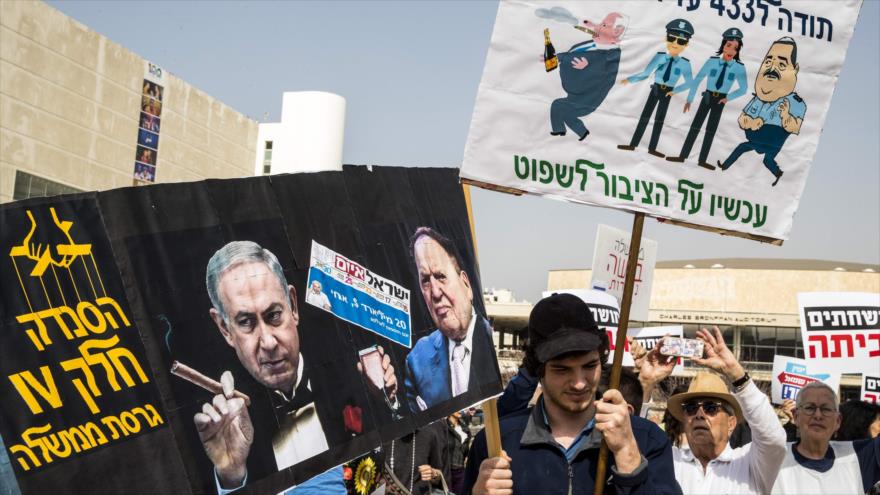 Una manifestación contra el primer ministro israelí, Benyamin Netanyahu, en Tel Aviv, 16 de febrero de 2018.