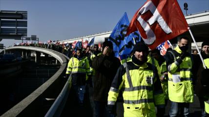 Empleados de Air France se van a huelga y se suspenden los vuelos