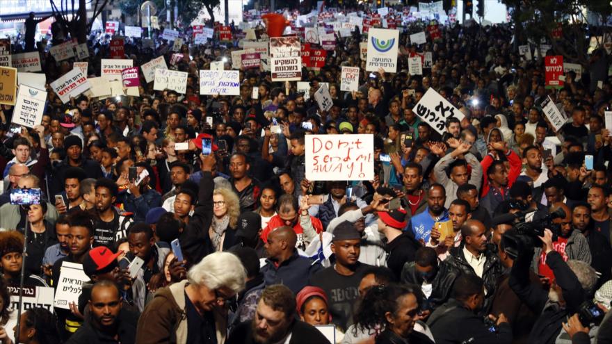 Protestan en Tel Aviv contra plan israelí de deportar a africanos