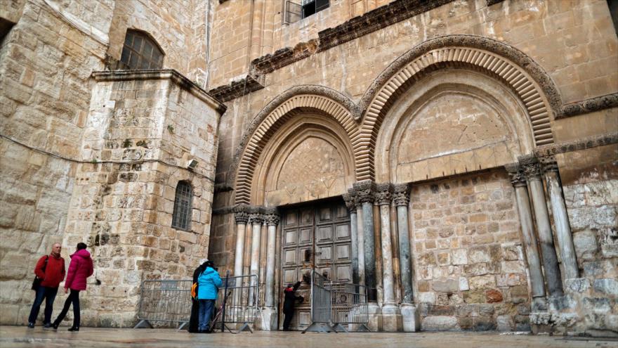 Iglesia de Santo Sepulcro de Al-Quds cierra por ‘abusos’ de Israel | HISPANTV