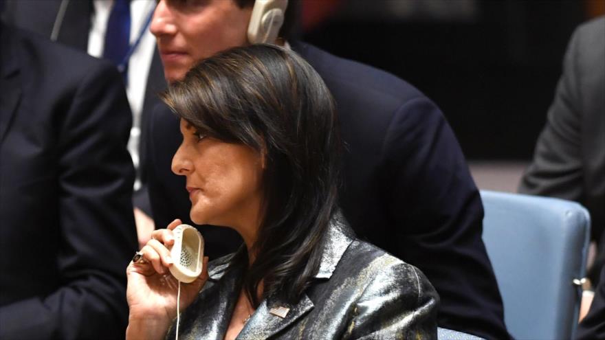 Nikki Haley, embajadora de EE.UU. en la ONU, asiste a una reunión del Consejo de Seguridad en Nueva York, 20 de febrero de 2018.
