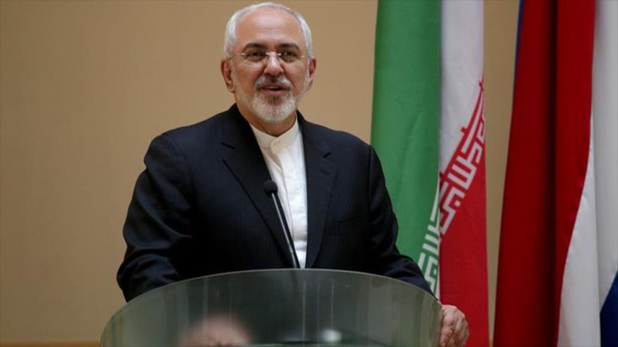 El canciller iraní, Mohamad Yavad Zarif, en una rueda de prensa, en Zagreb, 1 de marzo de 2018.