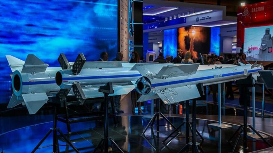 Misiles rusos, presentados en 2015 por la empresa Raduga, aptos para ir instalados dentro del fuselaje de los nuevos aviones de combate de Rusia.