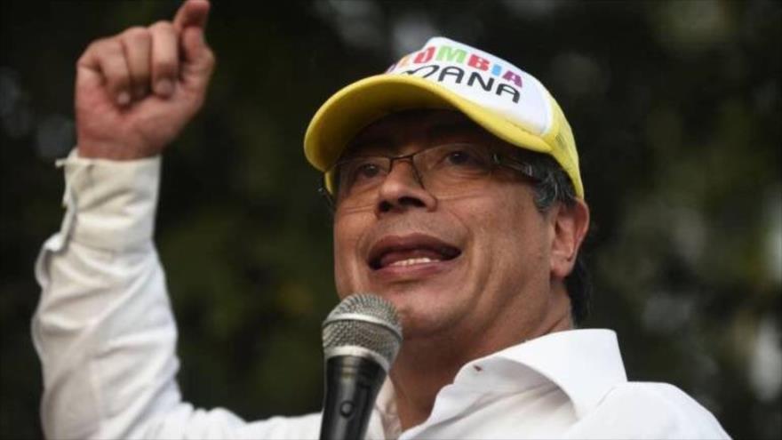 Atacan coche del candidato presidencial izquierdista en Colombia