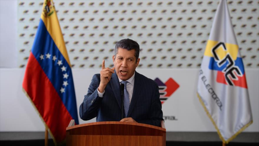 Falcón reconoce sus diferencias con la MUD sobre presidenciales