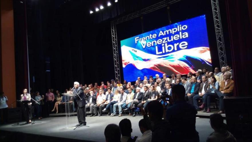 El acto donde se presentó la nueva plataforma política opositora Frente Amplio Venezuela Libre, 8 de marzo de 2018.