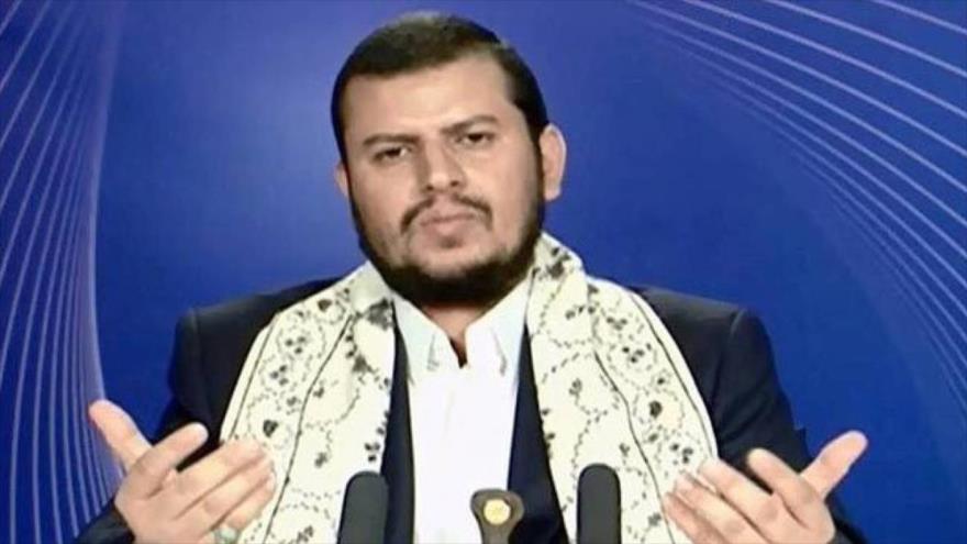 El líder del movimiento popular yemení Ansarolá, Abdul-Malik al-Houthi, ofrece un discurso.