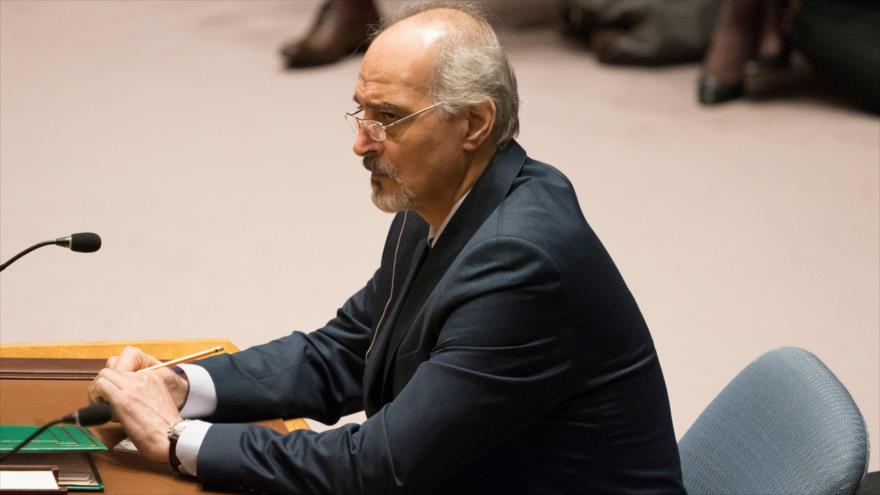 El representante permanente sirio ante las Naciones Unidas, Bashar al-Yafari, en una reunión del CSNU sobre Siria, 24 de febrero de 2018.