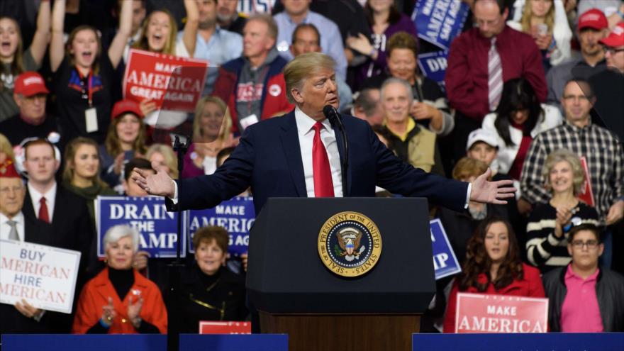 El presidente de EE.UU., Donald Trump, ofrece un discurso en un mitin político celebrado en Pensilvania,10 de marzo de 2018.