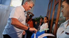 Posible sucesor de Raúl Castro promete actualizar economía de Cuba