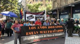  Chilenos protagonizan primeras marchas contra el presidente Piñera