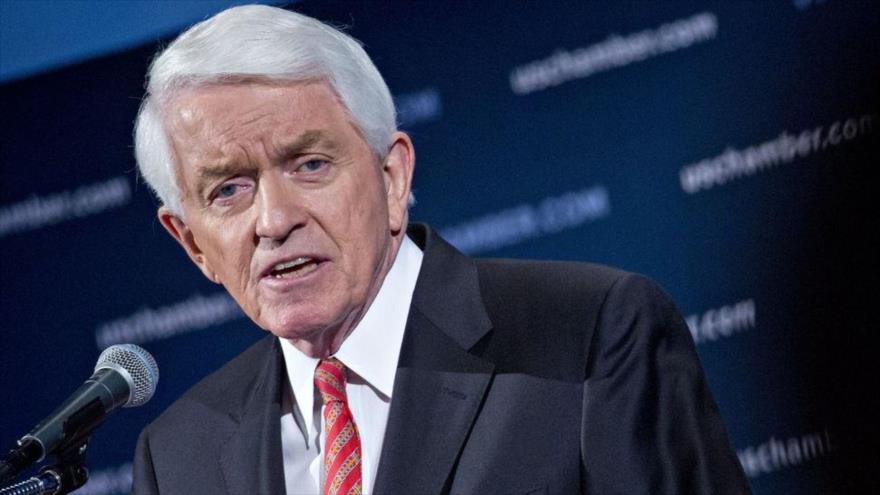 El director de la Cámara de Comercio de los Estados Unidos, Thomas Donohue, pronuncia un discurso en un acto en Washington, 10 de enero de 2018.