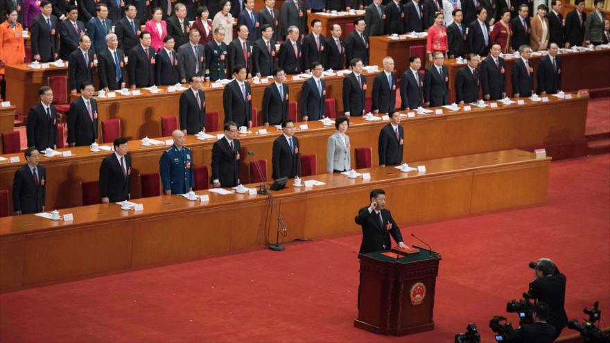 Xi Jinping, reelecto como presidente de China, jura en el Gran Palacio del Pueblo de Pekín, 17 de marzo de 2018.