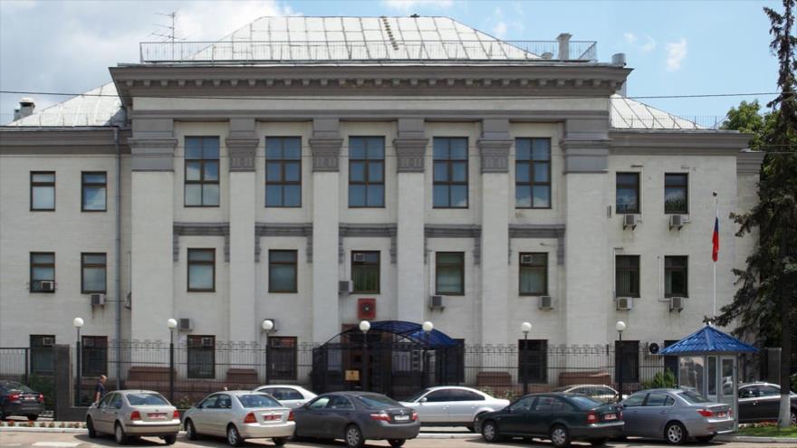 La fachada principal de la Embajada de Rusia en Kiev, la capital de Ucrania.