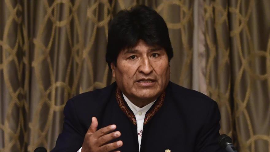 El presidente de Bolivia, Evo Morales, da una conferencia de prensa en Madrid, la capital española, 16 de marzo de 2018.
