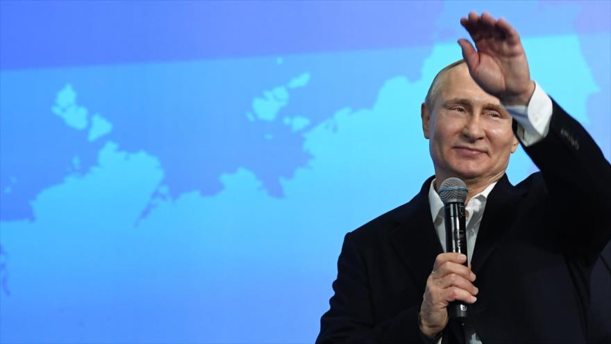 Putin gana las presidenciales y alaba la confianza del pueblo ruso