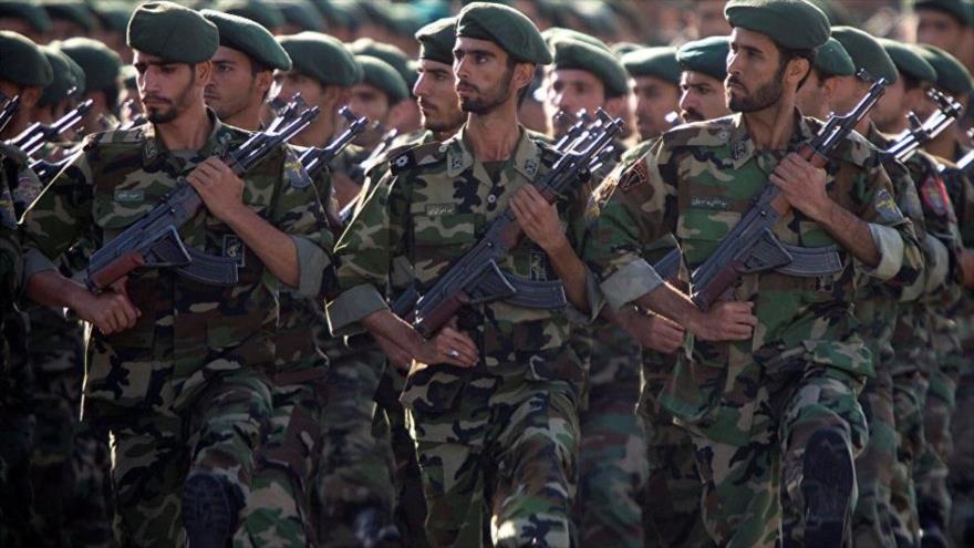 Las fuerzas iraníes en un desfile militar.