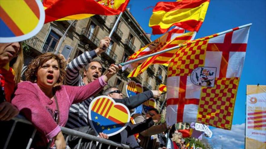 Manifestación de Societat Civil Catalana en Barcelona marchan por la unidad de España y en contra del independentismo catalán, 17 de marzo de 2018.