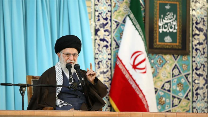 Líder de Irán: Desbaratamos complot de EEUU en Oriente Medio