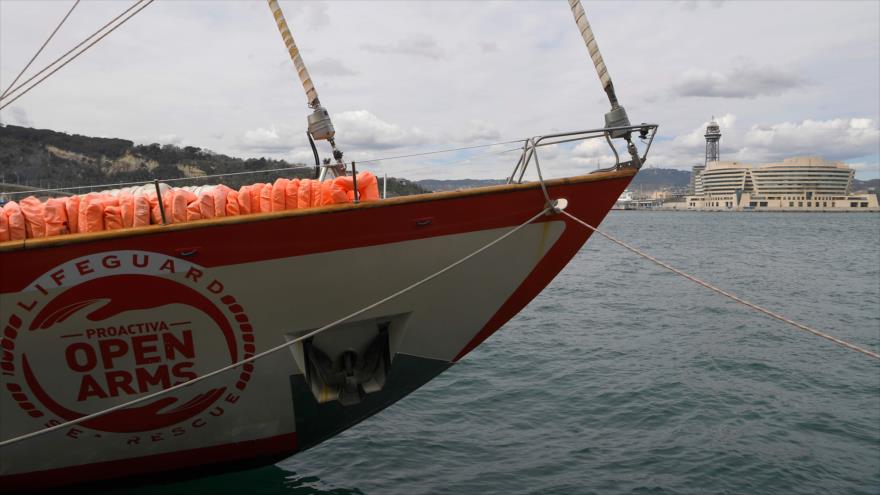 Un buque de la oenegé Proactiva Open Arms (POA), una organización humanitaria española dedicada al rescate en el mar, 19 de marzo de 2018.