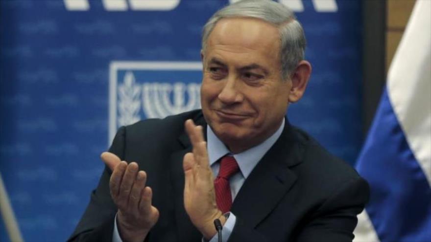 El premier israelí, Benyamin Netanyahu, participa en una reunión de los miembros de su partido Likud.