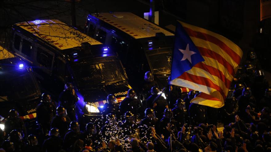 Protestan en Cataluña contra sentencia a líderes independentistas