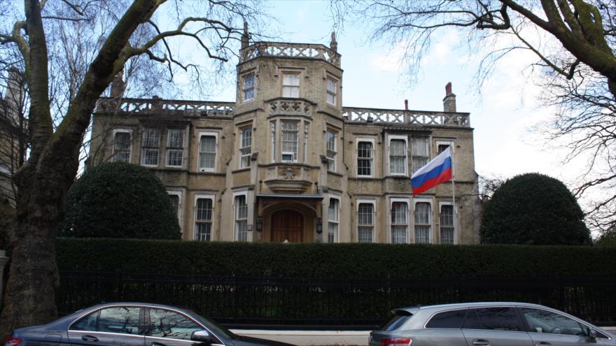 La fachada de la embajada de Rusia en Londres (capital británica)