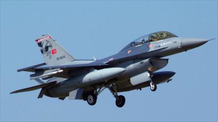 Cazas turcos bombardean varias zonas en el norte de Irak