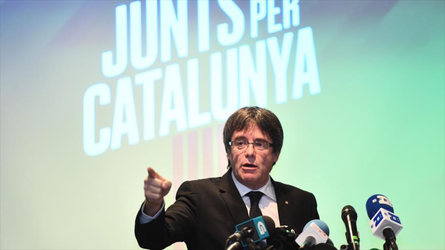 El expresidente de la Generalitat Carles Puigdemont en un acto de su partido JxCat en Bélgica, 25 de noviembre de 2017.
