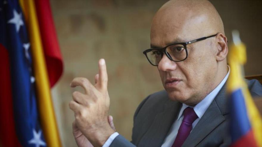 El ministro de Comunicación y Cultura de Venezuela, Jorge Rodríguez, durante una entrevista con la cadena británica BBC, 23 de marzo de 2018.