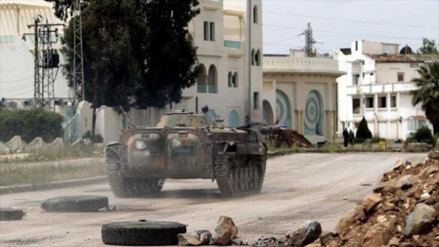 Un tanque BMP-1 del Ejército sirio en la ciudad de Homs.