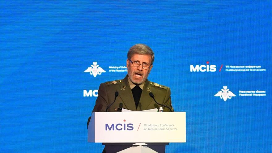 El ministro de Defensa de Irán, Amir Hatami, habla en la VII Conferencia de Seguridad Internacional de Moscú, la capital rusa, 4 de abril de 2018.