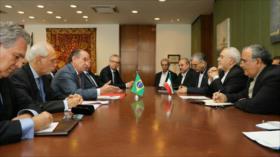 Irán y Brasil firman acuerdos para apuntalar lazos comerciales