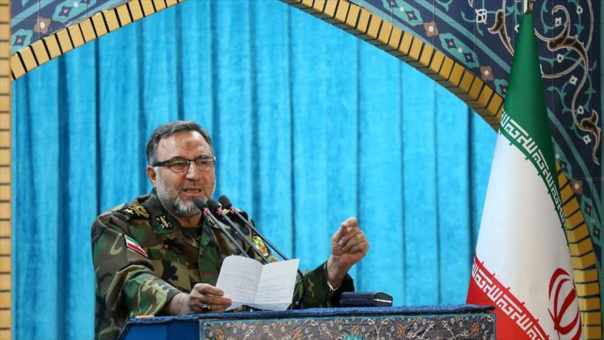 El comandante de la Fuerza Terrestre del Ejército iraní, el general de brigada Kiumars Heidari, habla en Teherán, capital persa, 13 de abril de 2018.