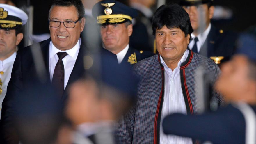 El presidente de Bolivia, Evo Morales, llega a Perú para participar en la Cumbre de las Américas, 13 de abril de 2018.