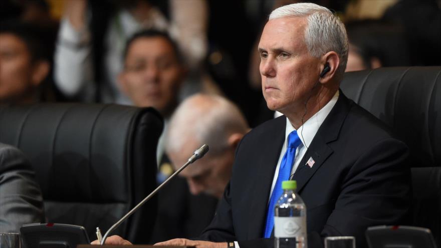El vicepresidente de EE.UU., Michael ‘Mike’ Pence, asiste a la VIIIª Cumbre de las Américas en Lima (capital de Perú), 14 de abril de 2018.