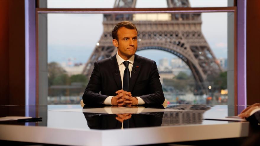 El presidente de Francia, Emmanuel Macron, en una entrevista televisiva en París, 15 de abril de 2018.