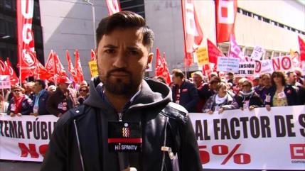 Miles de jubilados toman calles de España por pensiones dignas 