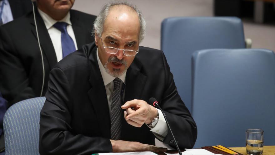 El embajador sirio ante la ONU, Bashar al-Yafari, en una sesión del Consejo de Seguridad de las Naciones Unidas, 14 de abril de 2018.