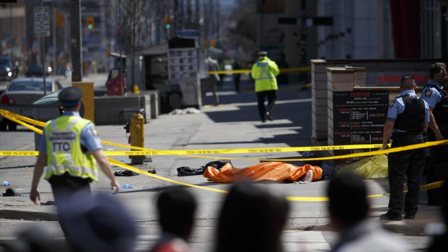 Vehículo atropella a varios peatones en Toronto: hay 9 muertos