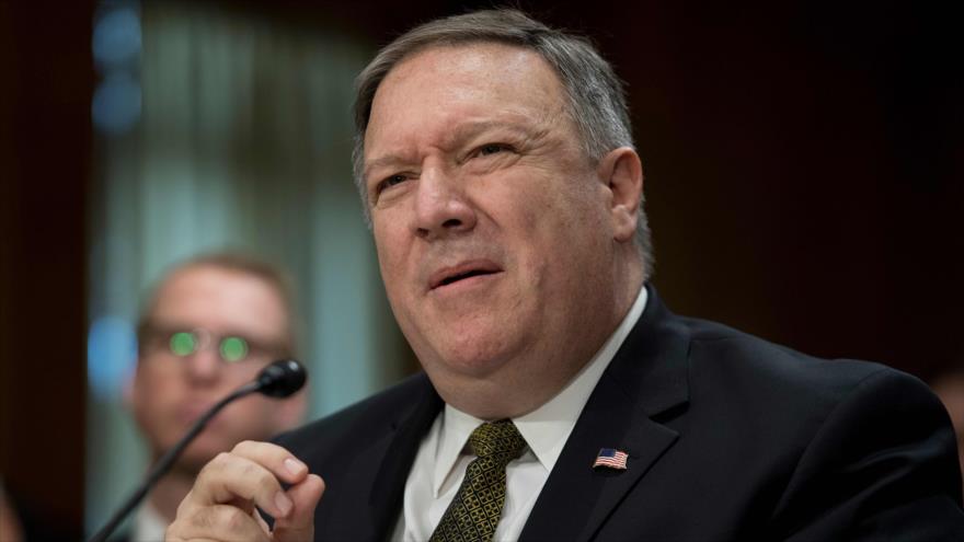 Mike Pompeo, nominado a secretario de Estado de EE.UU., testifica ante el Comité de Relaciones Exteriores del Senado, 12 de abril de 2018.