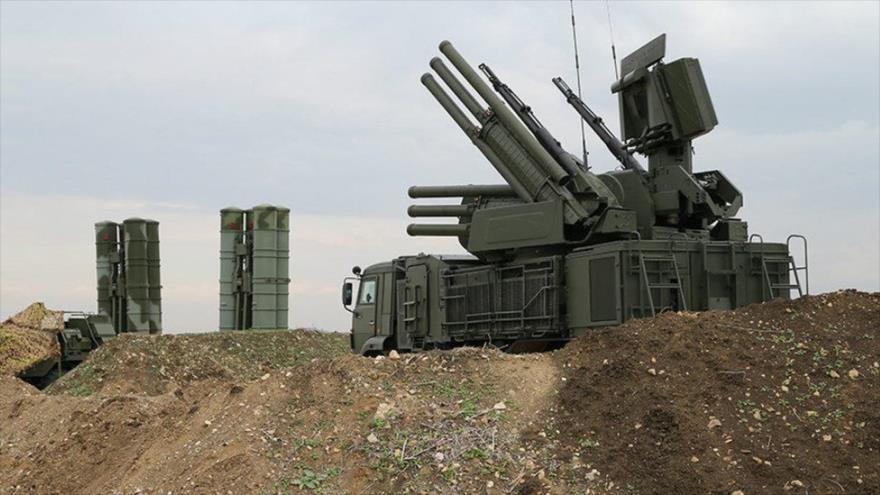 Defensa rusa en Siria derriba blancos lanzados contra su base