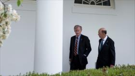 Bolton: Trump aún no sabe qué hacer con acuerdo nuclear con Irán