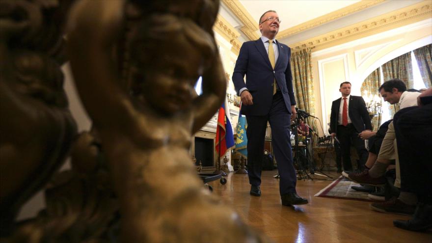 El embajador de Rusia en el Reino Unido, Alexander Yakovenko, en una rueda de prensa en Londres (capital británica), 20 de abril de 2018.