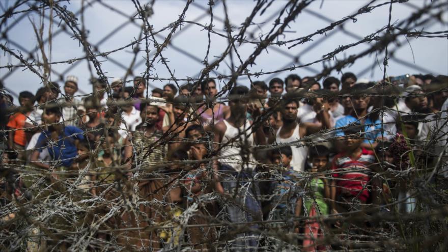 Desplazados musulmanes rohingyas en una región ubicada entre las fronteras de Myanmar y Bangladés, 25 de abril de 2018.