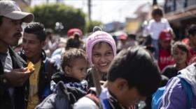8 mujeres y niños migrantes entran a EEUU pese a límites de Trump
