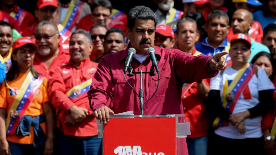 Maduro llama a luchar contra “oligarquía” y oposición a protestar